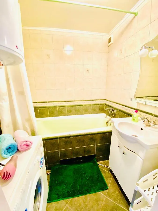 Comfortable Apartments,Metro Kharkivska,Poznyaki Kyiv Apartment